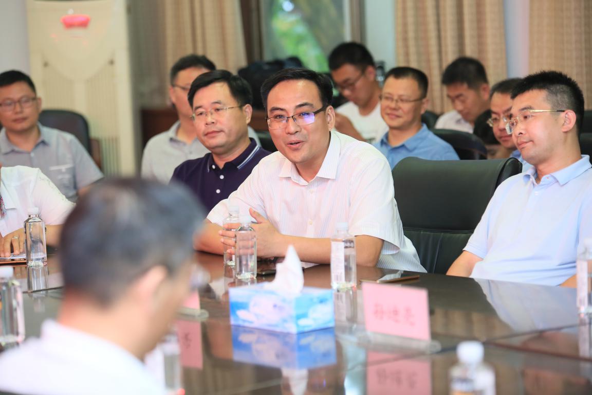 im体育官网操作说明返校